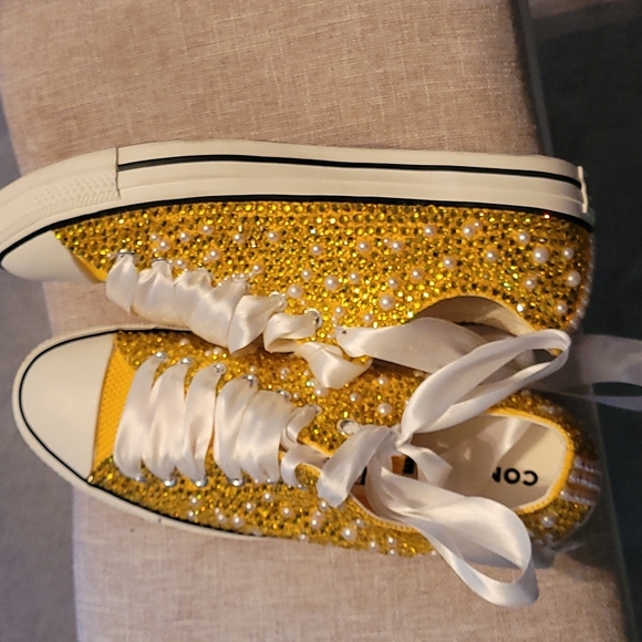 Converse Custom - Picture 2 of 5